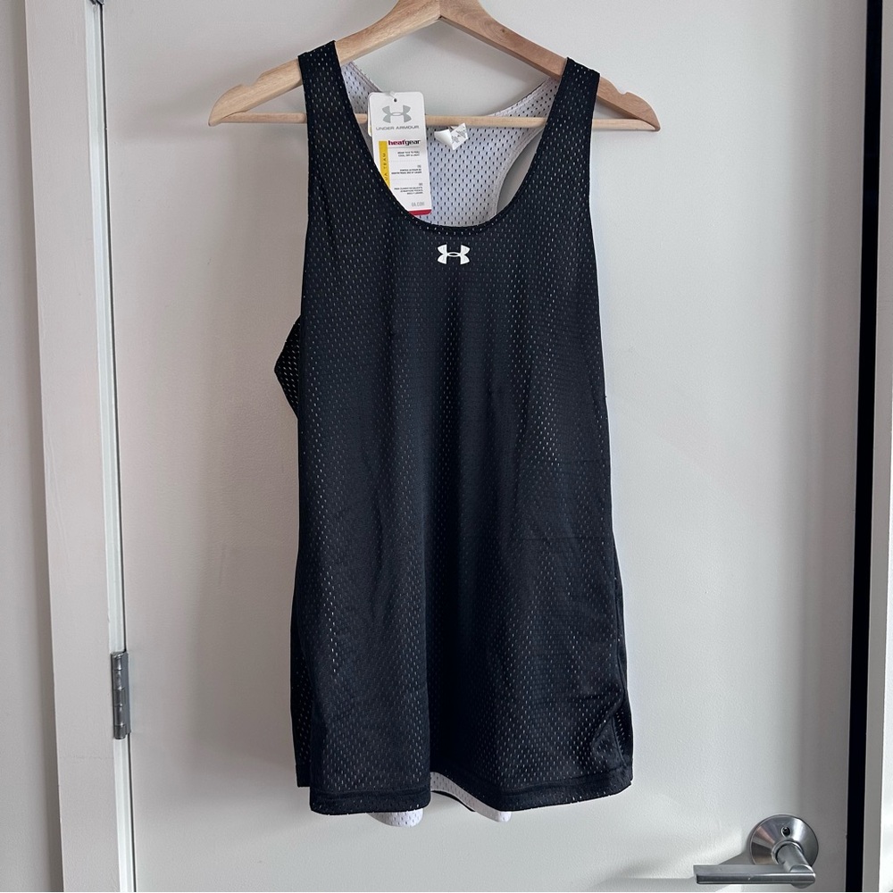 NWT Reversible Under Armour tank top size M